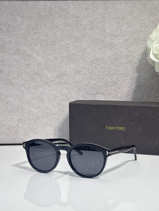 Picture of Tom Ford Sunglasses _SKUfw79760127fw